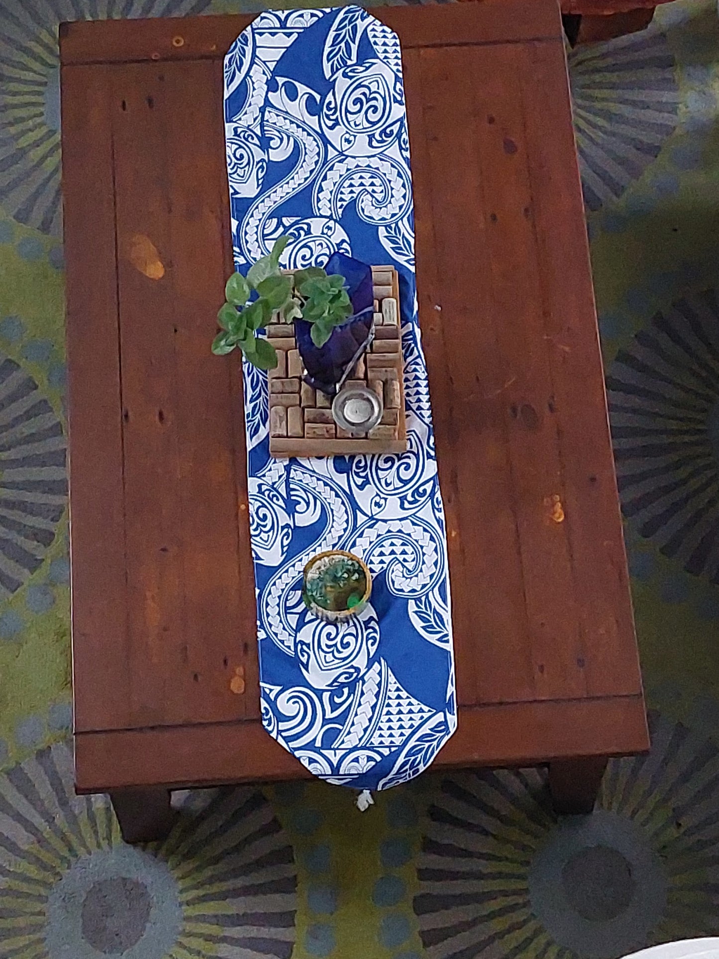 Table Runner Caribbean style